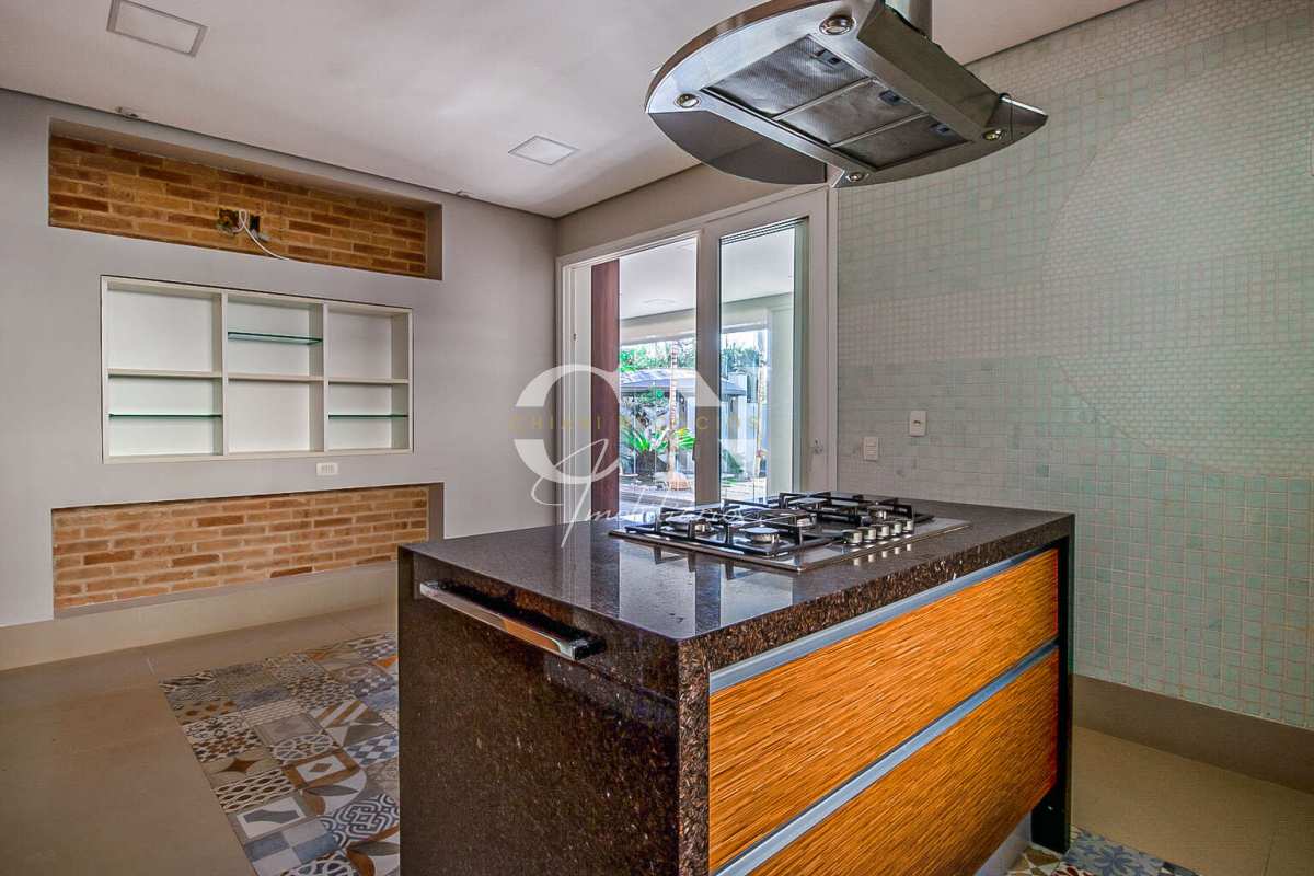  - Casa de Alto Padrão no Condomínio Páteo Santa  Fé - Gramado