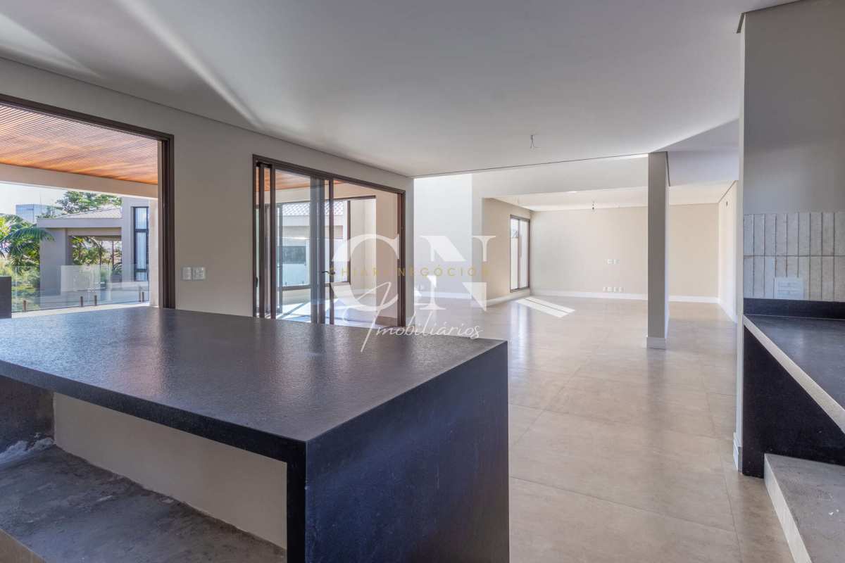  - Casa de Alto Padrão no Condomínio Jatibela