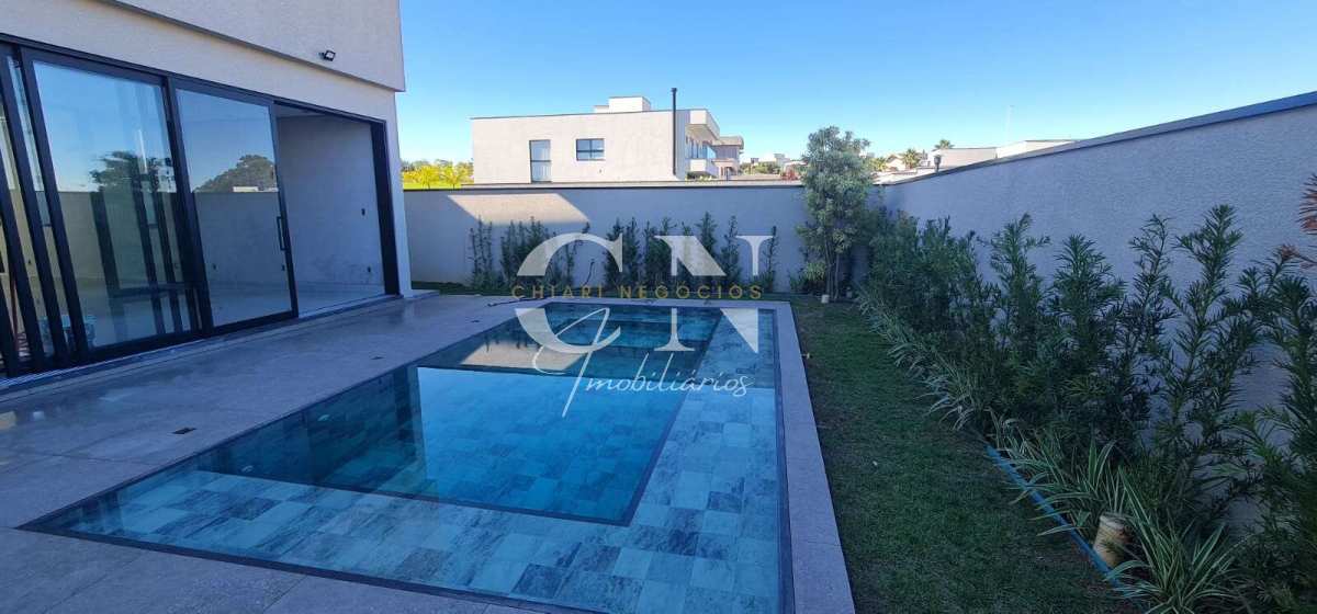  - Residência de Alto Padrão com 4 Suítes no Cond. Arborais
